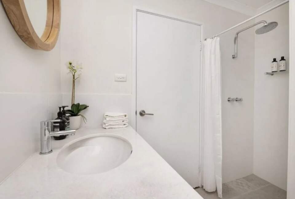 Wraparound Verandah Living at a Quindalup Home near Wineries - Quindalup, Australia