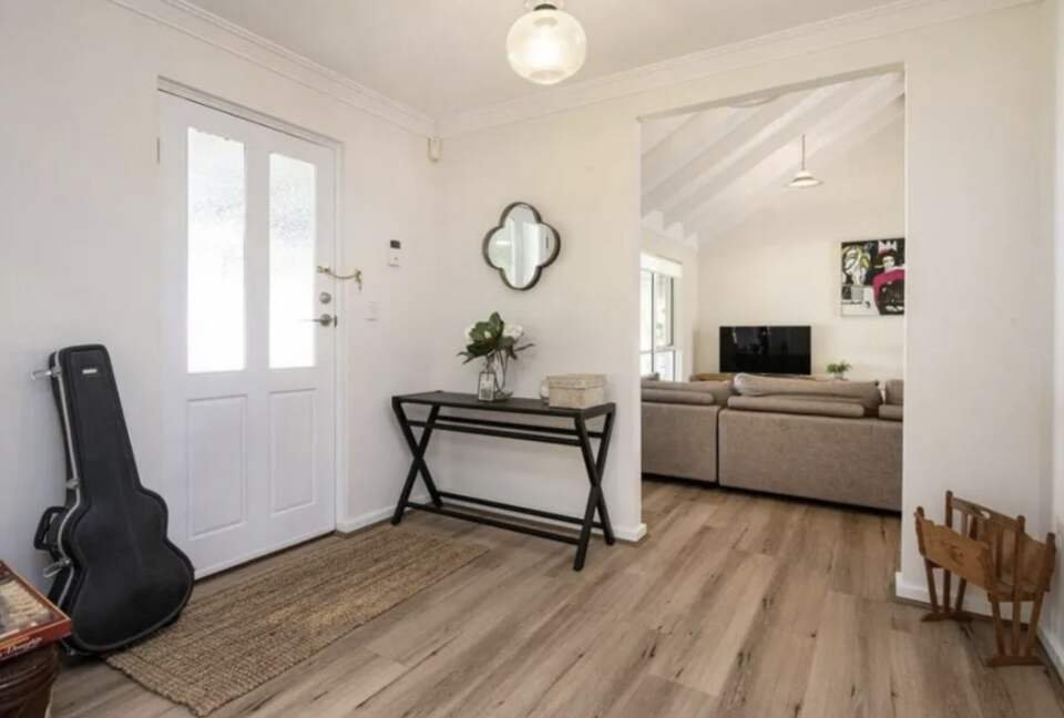 Wraparound Verandah Living at a Quindalup Home near Wineries - Quindalup, Australia