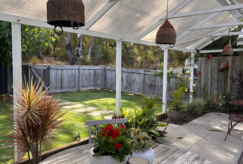 Wraparound Verandah Living at a Quindalup Home near Wineries - Quindalup, Australia