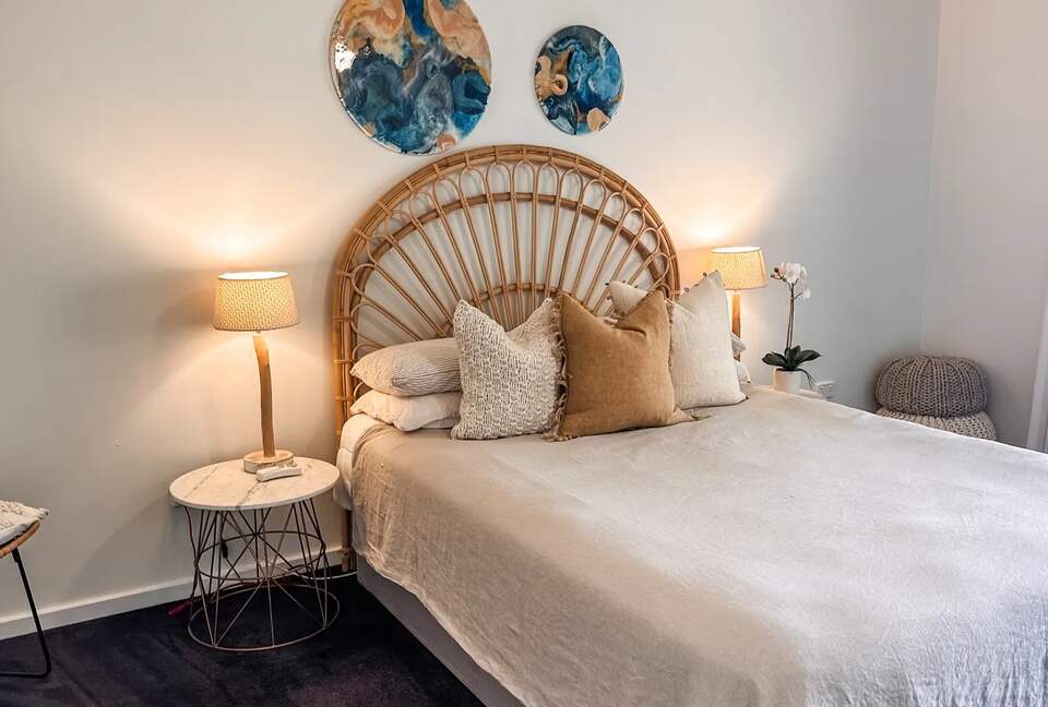 Wraparound Verandah Living at a Quindalup Home near Wineries - Quindalup, Australia