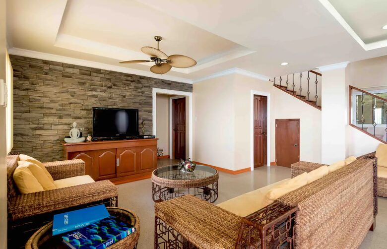 Oceanfront Cliff Villa Overlooking Sumilon Island - Oslob, Philippines