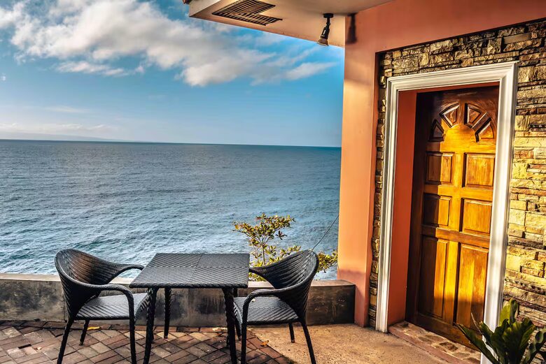 Oceanfront Cliff Villa Overlooking Sumilon Island - Oslob, Philippines