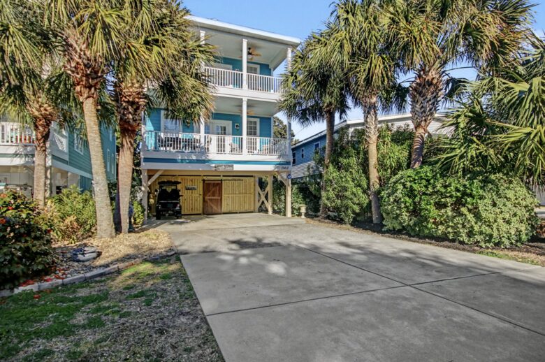 Palm Estate Retreat Steps from Surfside Shore - Surfside Beach, South Carolina