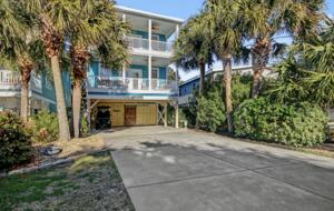 Palm Estate Retreat Steps from Surfside Shore - Surfside Beach, South Carolina