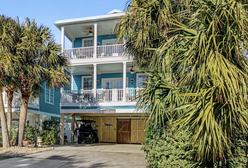 Palm Estate Retreat Steps from Surfside Shore - Surfside Beach, South Carolina