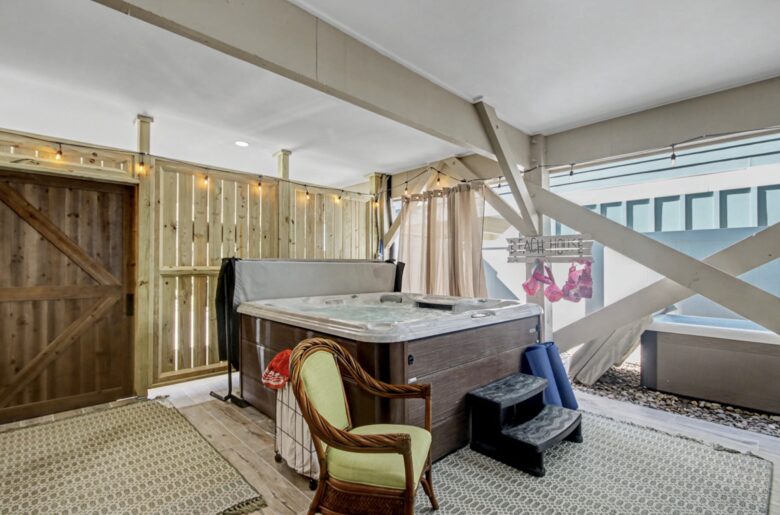 Palm Estate Retreat Steps from Surfside Shore - Surfside Beach, South Carolina