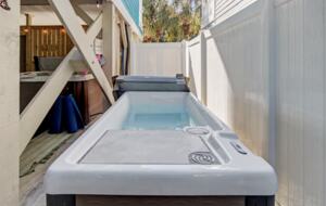 Palm Estate Retreat Steps from Surfside Shore - Surfside Beach, South Carolina