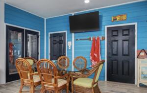 Palm Estate Retreat Steps from Surfside Shore - Surfside Beach, South Carolina