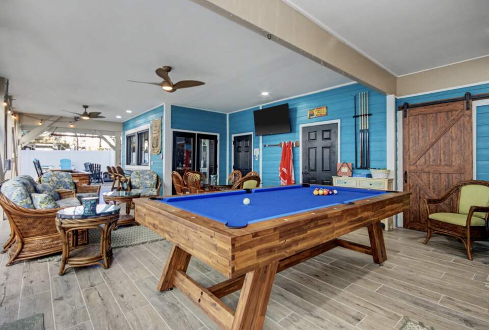 Palm Estate Retreat Steps from Surfside Shore - Surfside Beach, South Carolina