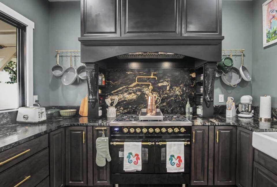 Palm Estate Retreat Steps from Surfside Shore - Surfside Beach, South Carolina