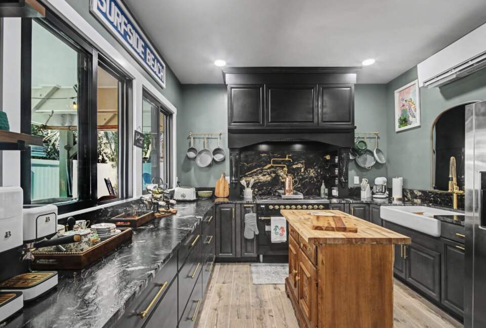 Palm Estate Retreat Steps from Surfside Shore - Surfside Beach, South Carolina