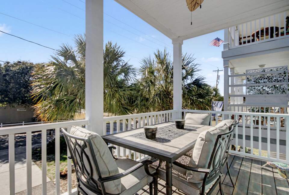 Palm Estate Retreat Steps from Surfside Shore - Surfside Beach, South Carolina