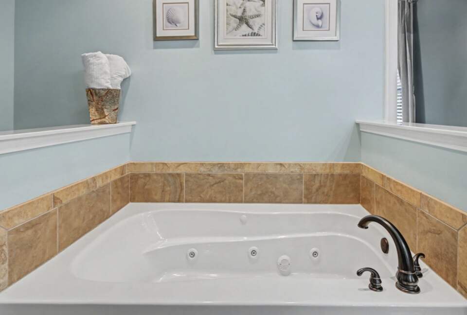 Palm Estate Retreat Steps from Surfside Shore - Surfside Beach, South Carolina