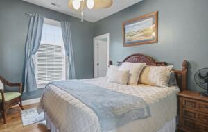 Palm Estate Retreat Steps from Surfside Shore - Surfside Beach, South Carolina