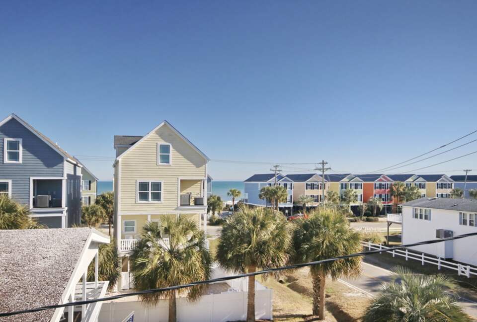 Palm Estate Retreat Steps from Surfside Shore - Surfside Beach, South Carolina