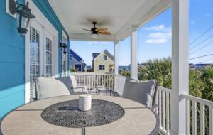 Palm Estate Retreat Steps from Surfside Shore - Surfside Beach, South Carolina