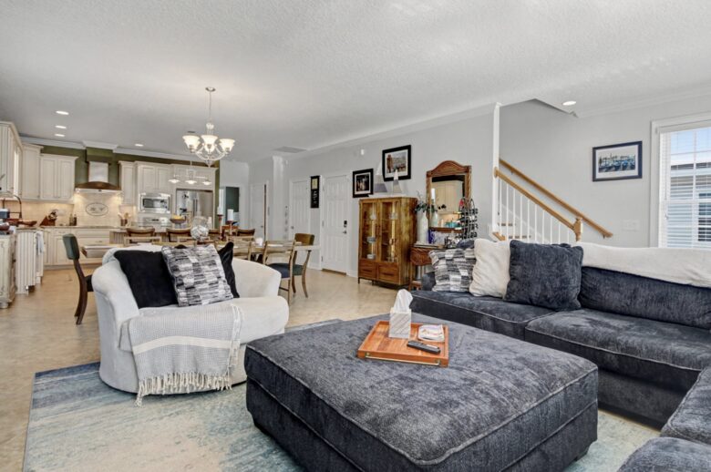 Palm Estate Retreat Steps from Surfside Shore - Surfside Beach, South Carolina