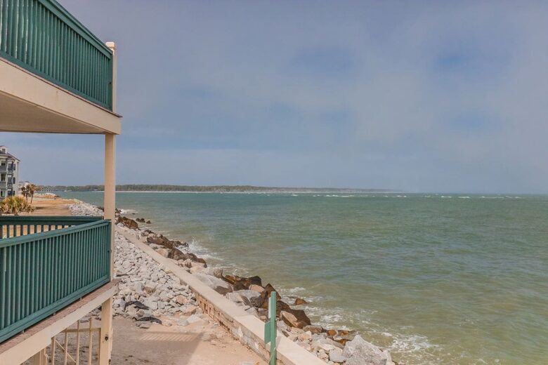 Oceanfront Fripp Island Villa with Golf Cart - Fripp Island, South Carolina
