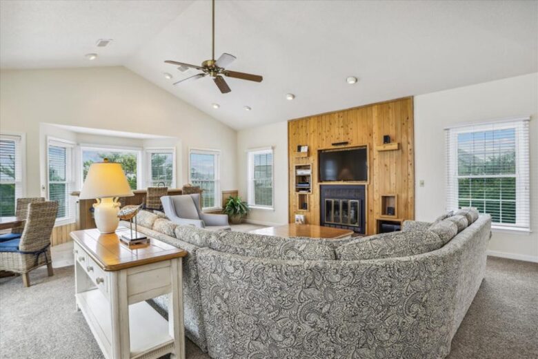 Classic Duck Beach Cottage | Walk to Beach & Boardwalk - Duck, North Carolina