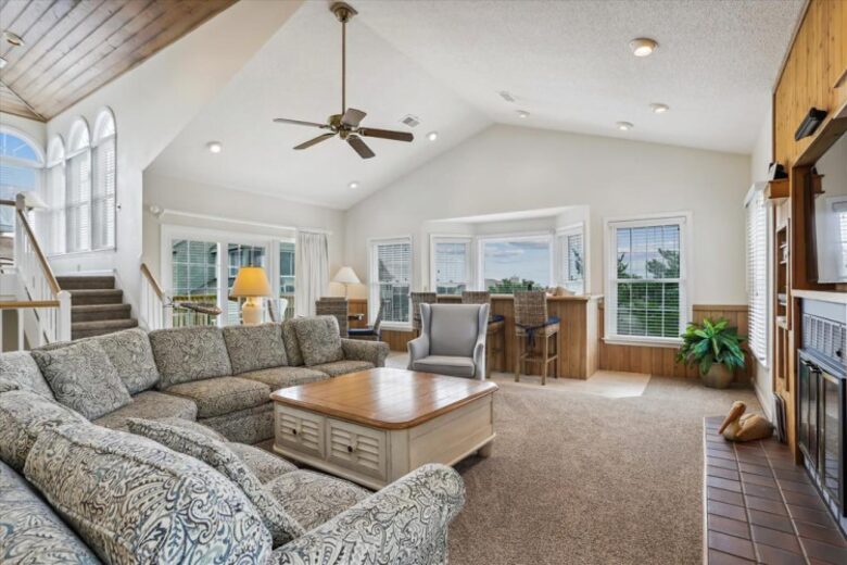 Classic Duck Beach Cottage | Walk to Beach & Boardwalk - Duck, North Carolina