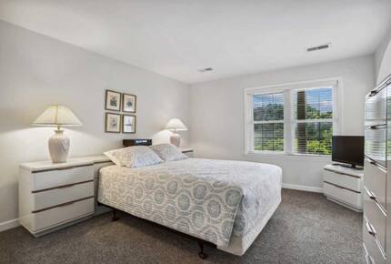 Classic Duck Beach Cottage | Walk to Beach & Boardwalk - Duck, North Carolina