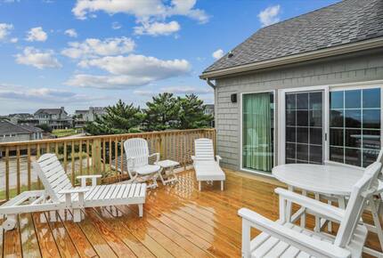 Classic Duck Beach Cottage | Walk to Beach & Boardwalk - Duck, North Carolina