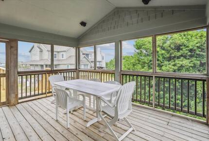 Classic Duck Beach Cottage | Walk to Beach & Boardwalk - Duck, North Carolina