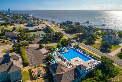 Classic Duck Beach Cottage | Walk to Beach & Boardwalk - Duck, North Carolina