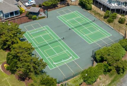 Classic Duck Beach Cottage | Walk to Beach & Boardwalk - Duck, North Carolina