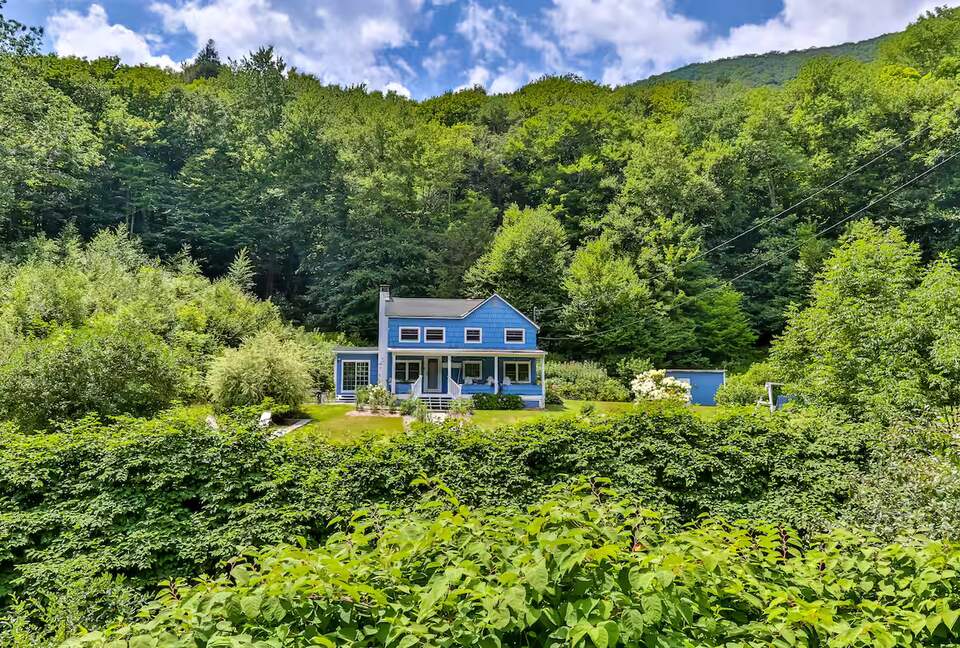 Modern Creekside Farmhouse in the Catskills - Shandaken, New York
