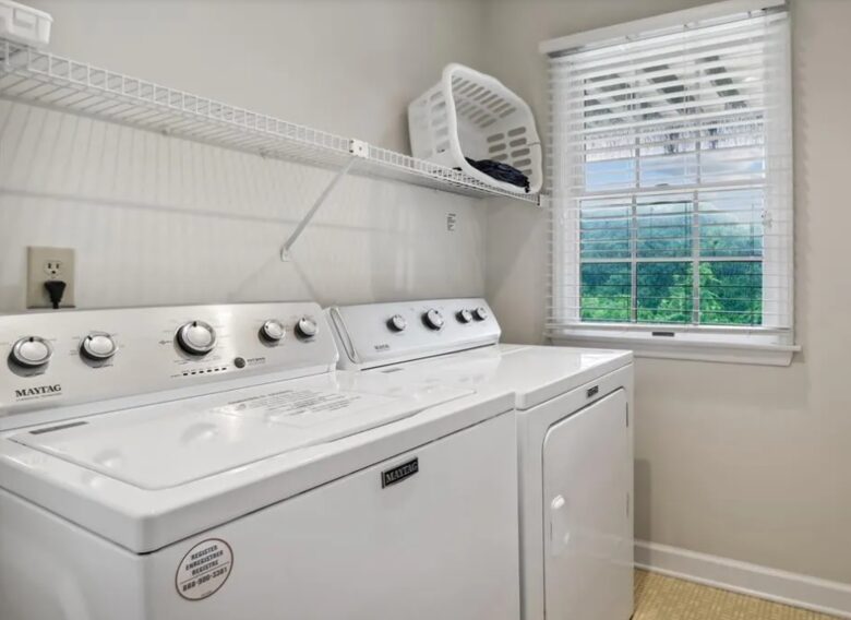 Classic Duck Beach Cottage | Walk to Beach & Boardwalk - Duck, North Carolina