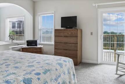 Classic Duck Beach Cottage | Walk to Beach & Boardwalk - Duck, North Carolina