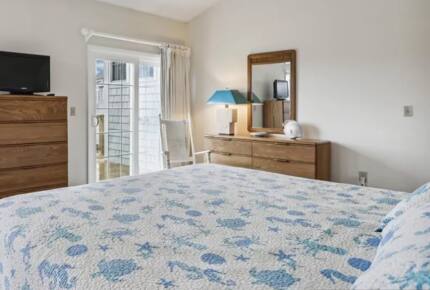 Classic Duck Beach Cottage | Walk to Beach & Boardwalk - Duck, North Carolina