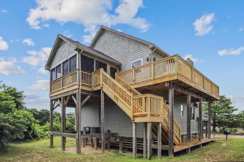 Classic Duck Beach Cottage | Walk to Beach & Boardwalk - Duck, North Carolina