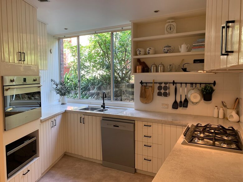 1930s Garden Townhouse Steps to the Yarra River - South Yarra, Australia