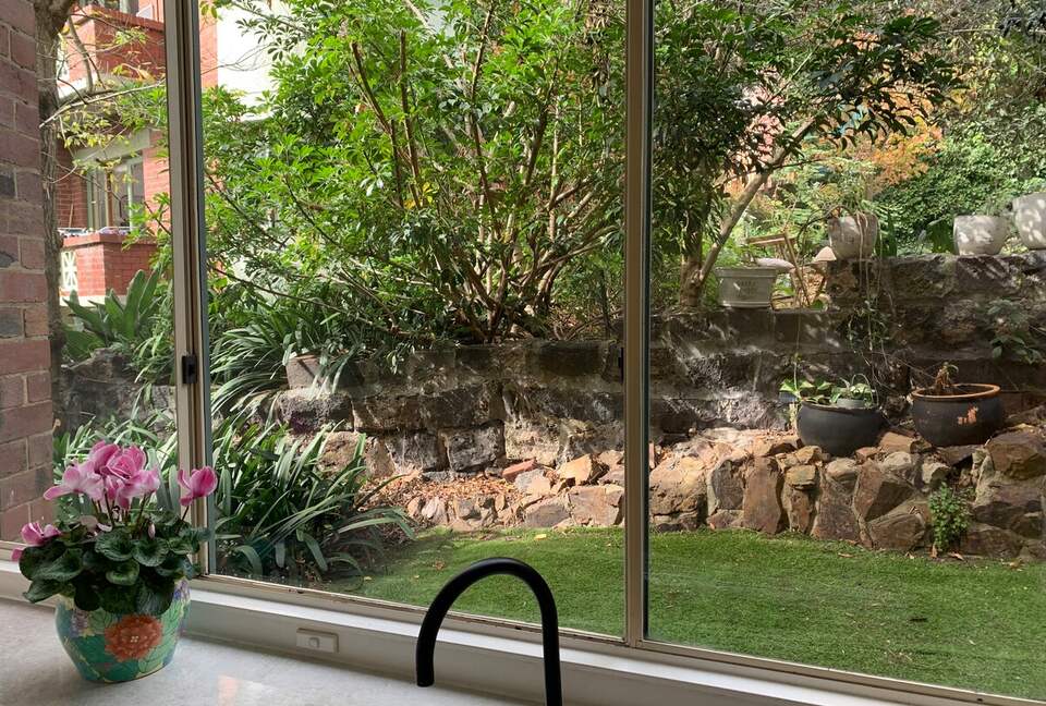 1930s Garden Townhouse Steps to the Yarra River - South Yarra, Australia