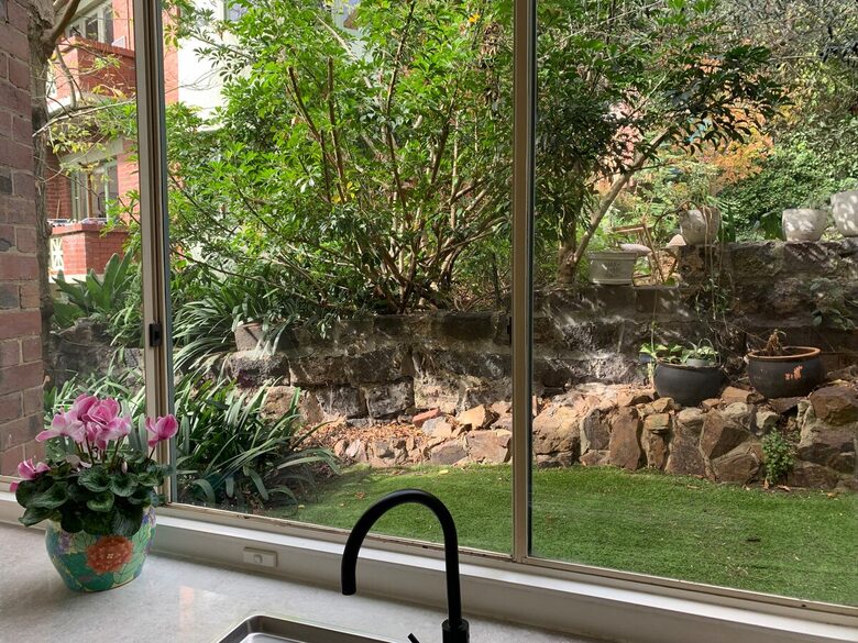 1930s Garden Townhouse Steps to the Yarra River - South Yarra, Australia