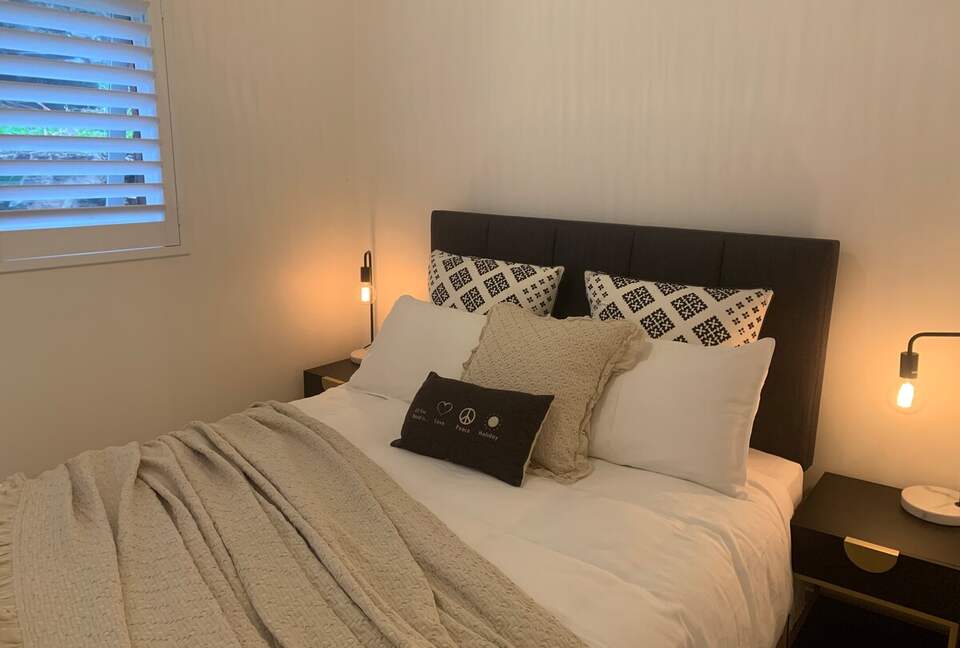 1930s Garden Townhouse Steps to the Yarra River - South Yarra, Australia