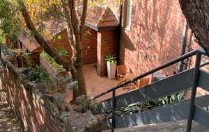 1930s Garden Townhouse Steps to the Yarra River - South Yarra, Australia