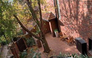 1930s Garden Townhouse Steps to the Yarra River - South Yarra, Australia