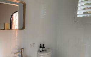 1930s Garden Townhouse Steps to the Yarra River - South Yarra, Australia