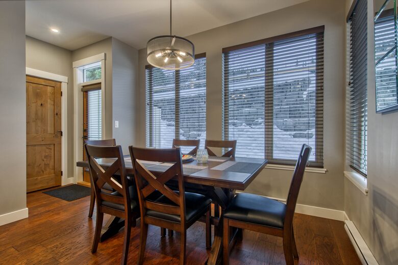 Ski-In Ski-Out Living at Echo Landing in Sun Peaks - Sun Peaks, Canada