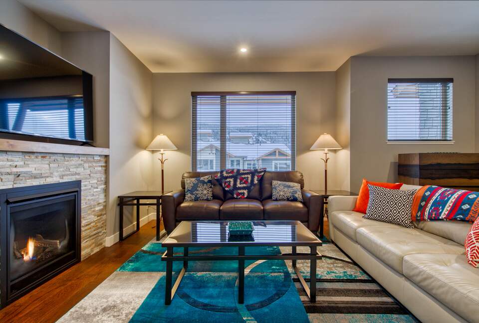 Ski-In Ski-Out Living at Echo Landing in Sun Peaks - Sun Peaks, Canada