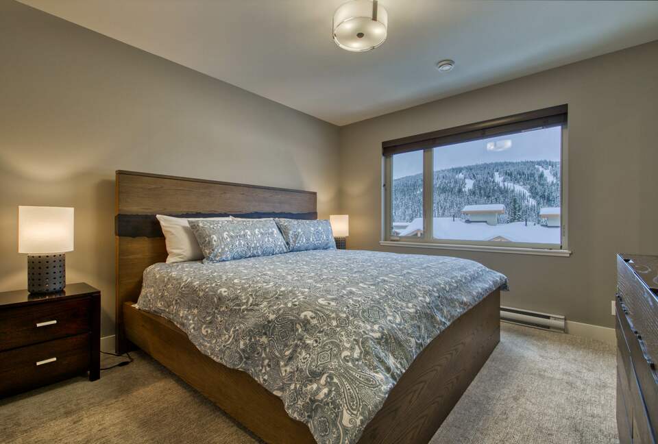 Ski-In Ski-Out Living at Echo Landing in Sun Peaks - Sun Peaks, Canada