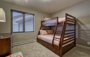 Ski-In Ski-Out Living at Echo Landing in Sun Peaks - Sun Peaks, Canada