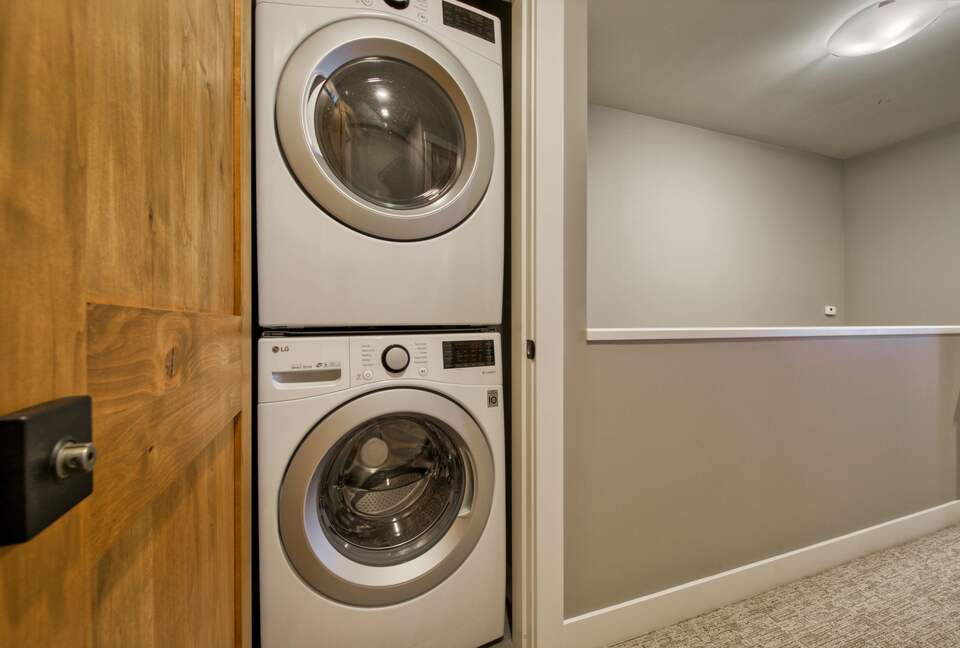 Ski-In Ski-Out Living at Echo Landing in Sun Peaks - Sun Peaks, Canada