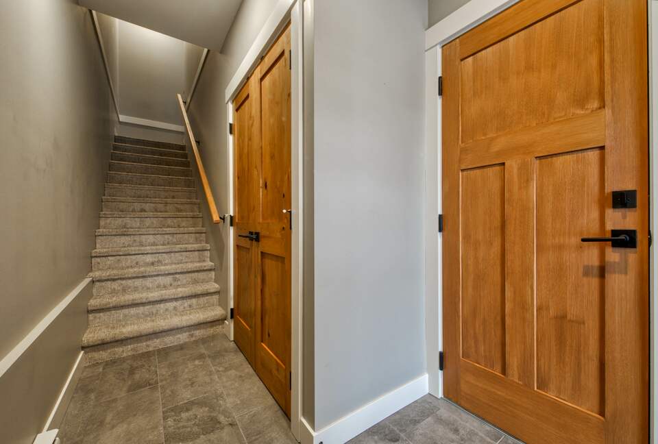 Ski-In Ski-Out Living at Echo Landing in Sun Peaks - Sun Peaks, Canada