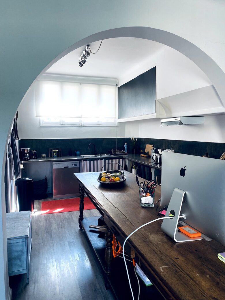 Quiet French Village Home Near Markets & Greenway - Sommières, France