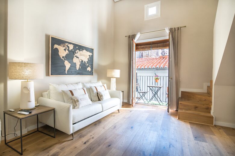 Elegant 2 bedroom penthouse With Terrace - Valencia, Spain