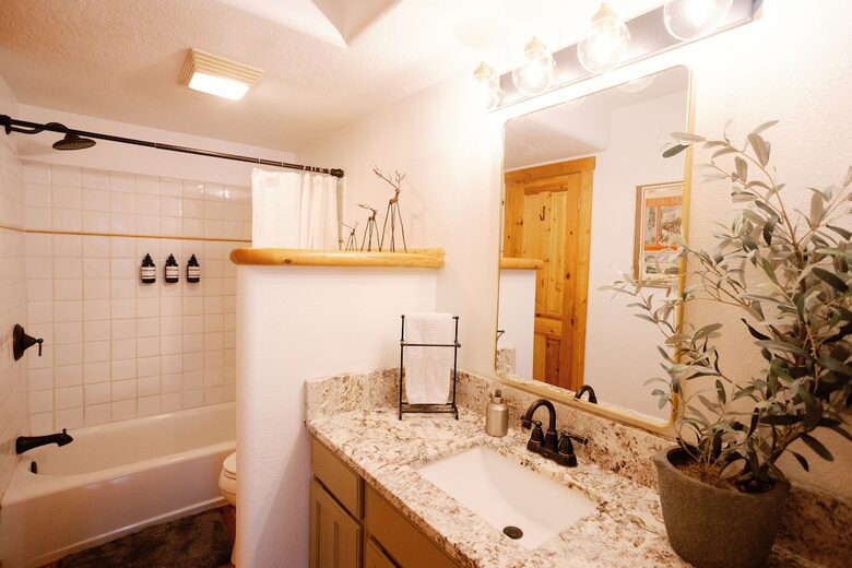 Five Minute Walk to the Cabriolet at Canyons Village - Park City, Utah